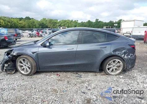2023 Tesla Model Y Rwd z USA, uszkodzony, nr VIN 7SAYGDED2PF940784